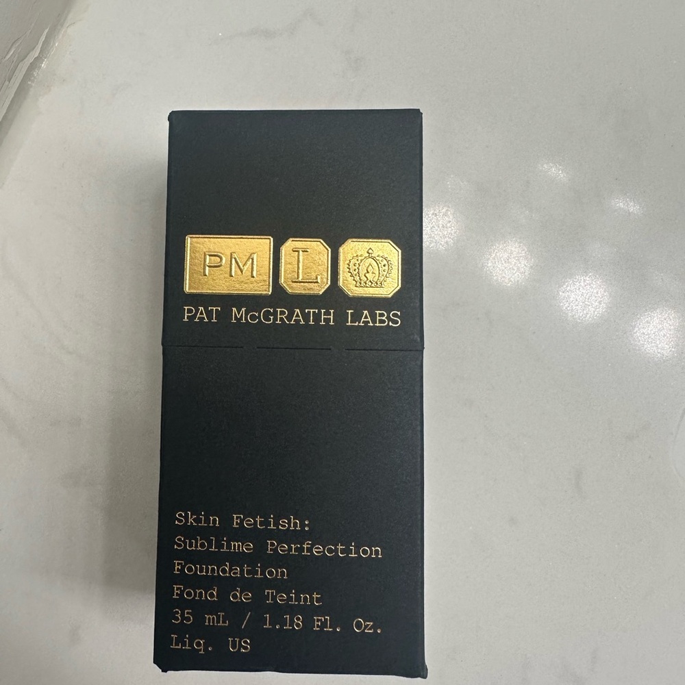 PAT McGRATH LABS 
Skin Fetish: Sublime Perfection Weightless Foundation
